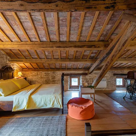 In Kranjcici - Haus Fuer 5-6 Personen Svetvinčenat