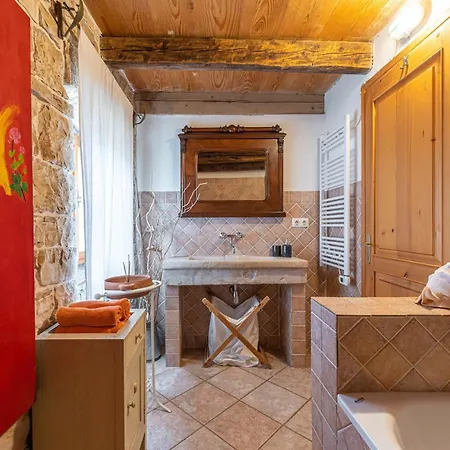 Hébergement de vacances In Kranjcici - Haus Fuer 5-6 Personen *