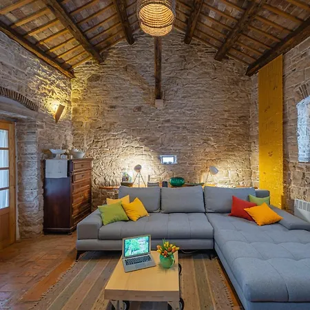 Hébergement de vacances In Kranjcici - Haus Fuer 5-6 Personen Svetvinčenat